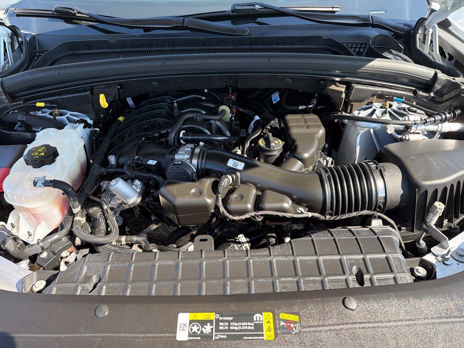 Used 2025 Jeep Grand Cherokee Summit AWD/4WD image 10