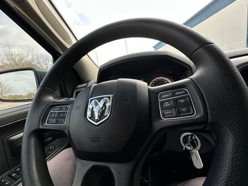 Used 2018 RAM 1500 Express image 21