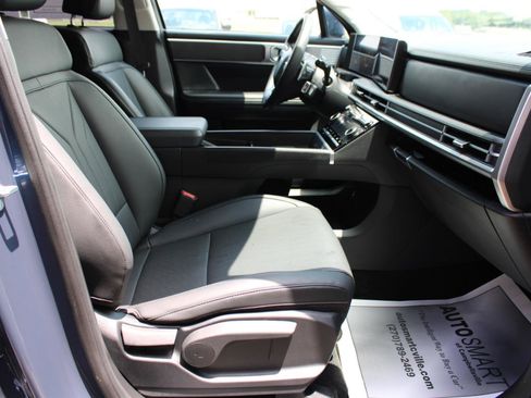 Used 2025 Hyundai Santa Fe SEL FWD image 43
