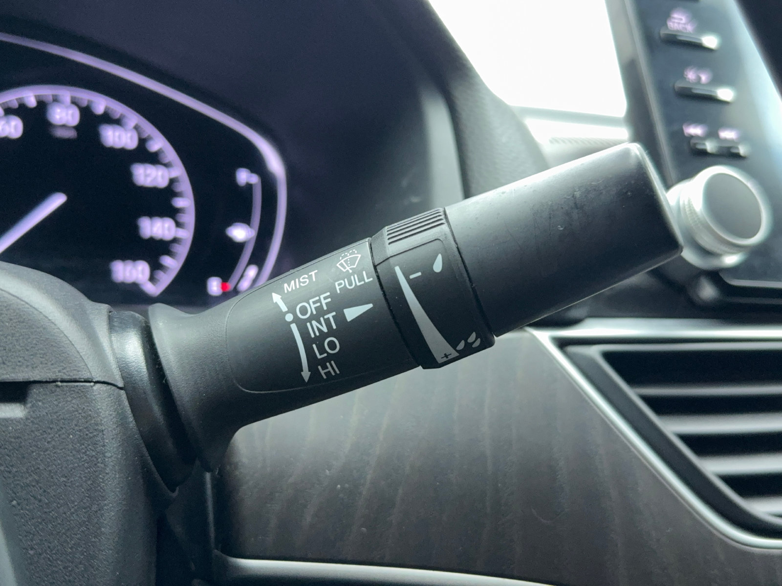 Used 2018 Honda Accord EX-L image 33