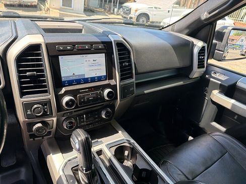 Used 2017 Ford F150 Lariat w/ Equipment Group 502A Luxury AWD/4WD image 16