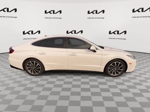 Used 2022 Hyundai Sonata Limited w/ Cargo Package FWD image 9