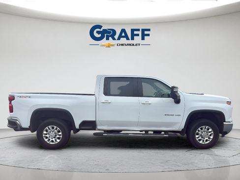 Used 2024 Chevrolet Silverado 2500 LT w/ Convenience Package AWD/4WD image 9