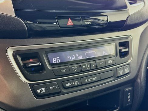 Used 2019 Honda Ridgeline RTL-T image 12