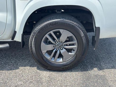 Used 2025 Nissan Frontier SV w/ SV Convenience Package AWD/4WD image 9