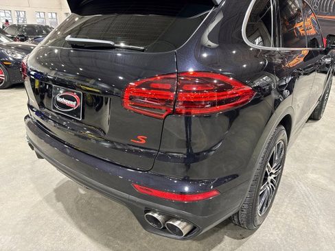 Used 2015 Porsche Cayenne S image 43