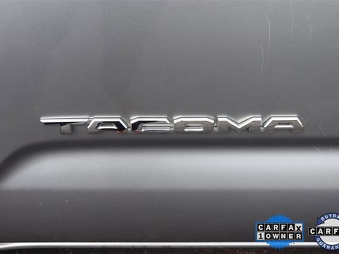 Used 2023 Toyota Tacoma TRD Off-Road w/ Technology Package image 7