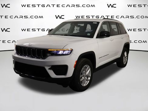 Used 2024 Jeep Grand Cherokee Laredo X RWD image 1