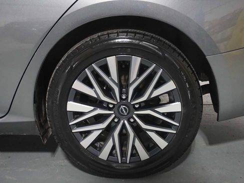 Used 2023 Nissan Altima 2.5 SV image 10