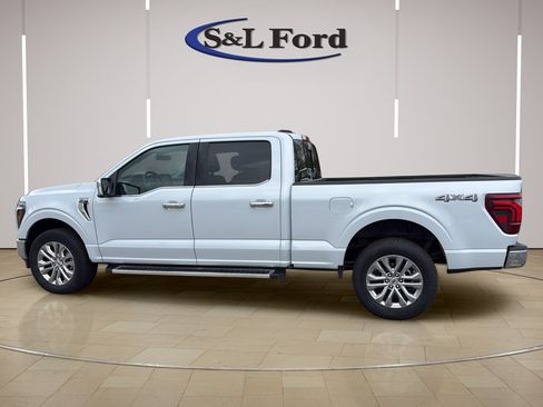 Certified 2025 Ford F150 Lariat w/ Tow/Haul Package AWD/4WD image 4