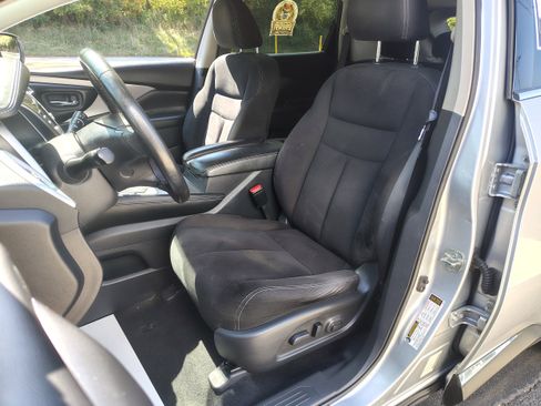 Used 2020 Nissan Murano SV image 16