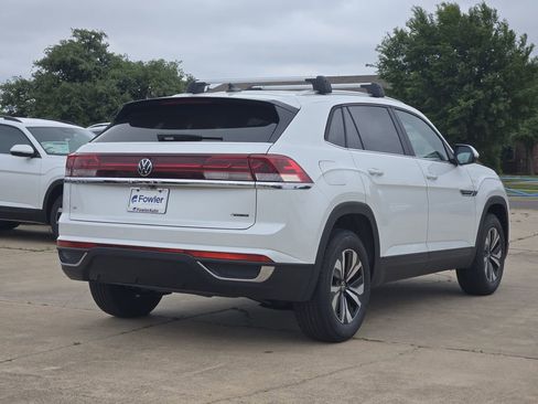 New 2026 Volkswagen Atlas Cross Sport SE AWD/4WD image 4