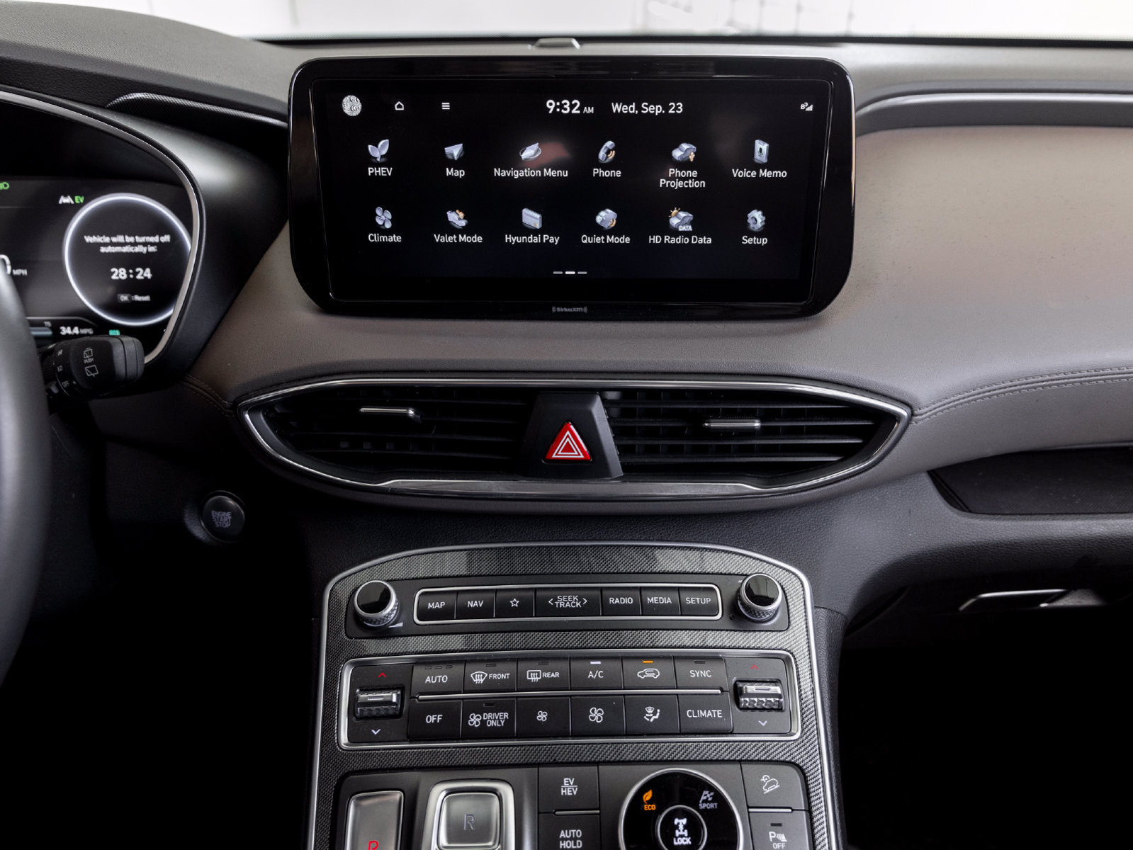 Used 2023 Hyundai Santa Fe SEL Convenience AWD/4WD image 16