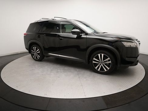 Certified 2024 Nissan Pathfinder Platinum w/ Cargo Package image 13