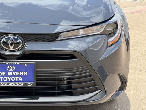 Used 2026 Toyota Corolla LE FWD image 4