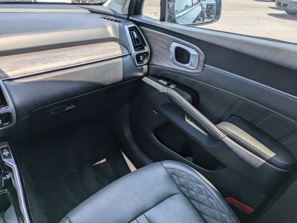 Used 2022 Kia Sorento SX Prestige AWD/4WD image 19