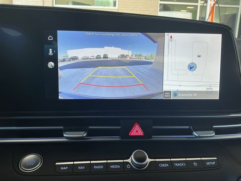 New 2026 Hyundai Elantra Limited FWD image 19