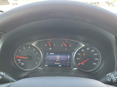 Used 2024 GMC Terrain SLE w/ Elevation Edition image 18