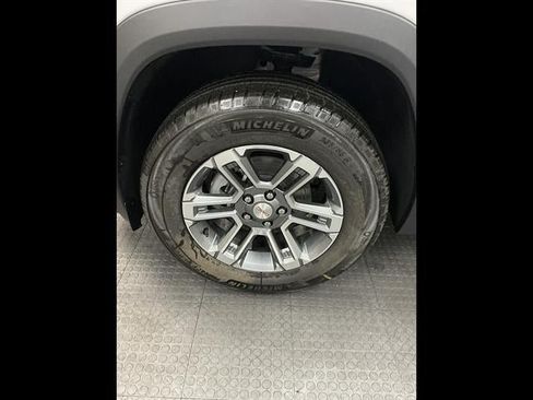 New 2027 GMC Terrain Elevation w/ LPO, Floor Liner Package AWD/4WD image 32