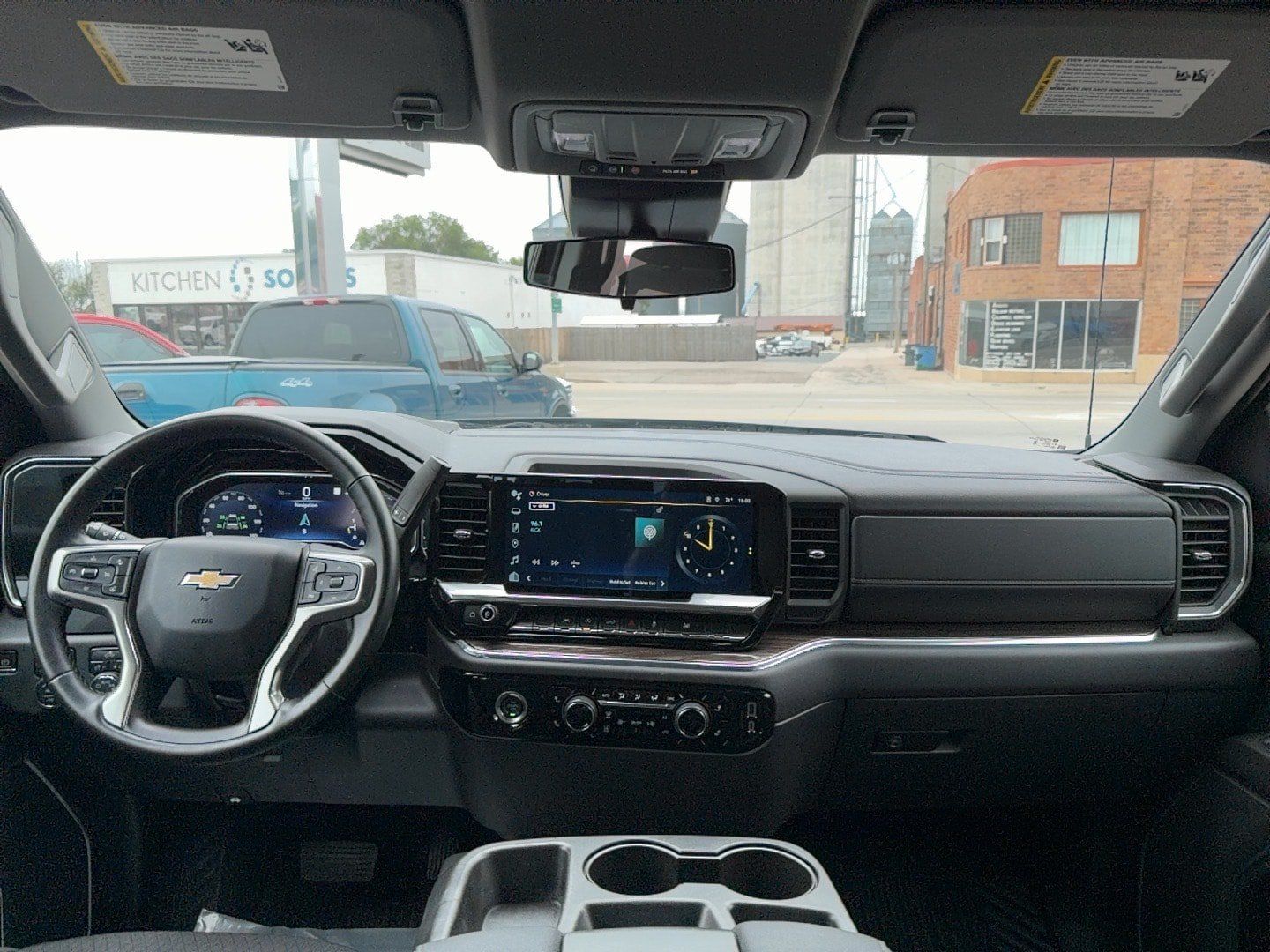 Used 2023 Chevrolet Silverado 1500 LT AWD/4WD image 22