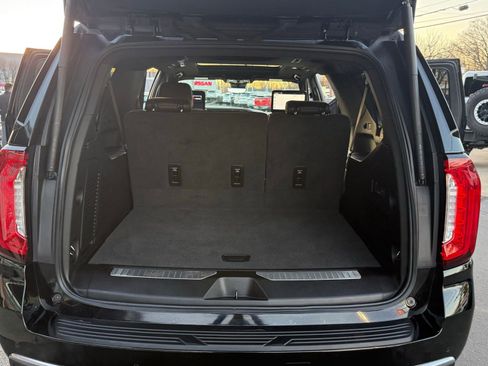 Used 2024 GMC Yukon XL Denali w/ Advanced Technology Package image 34