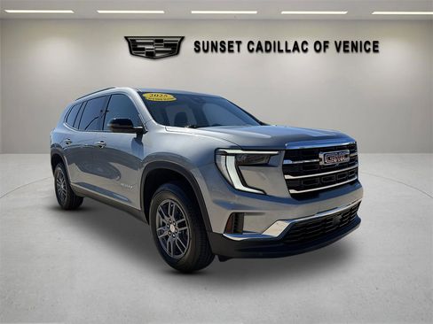 Used 2025 GMC Acadia Elevation image 1