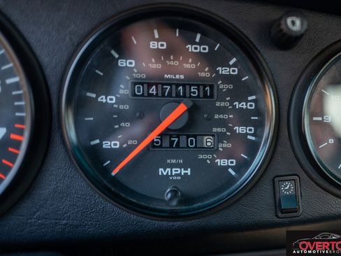Used 1995 Porsche 911 Carrera RWD image 16