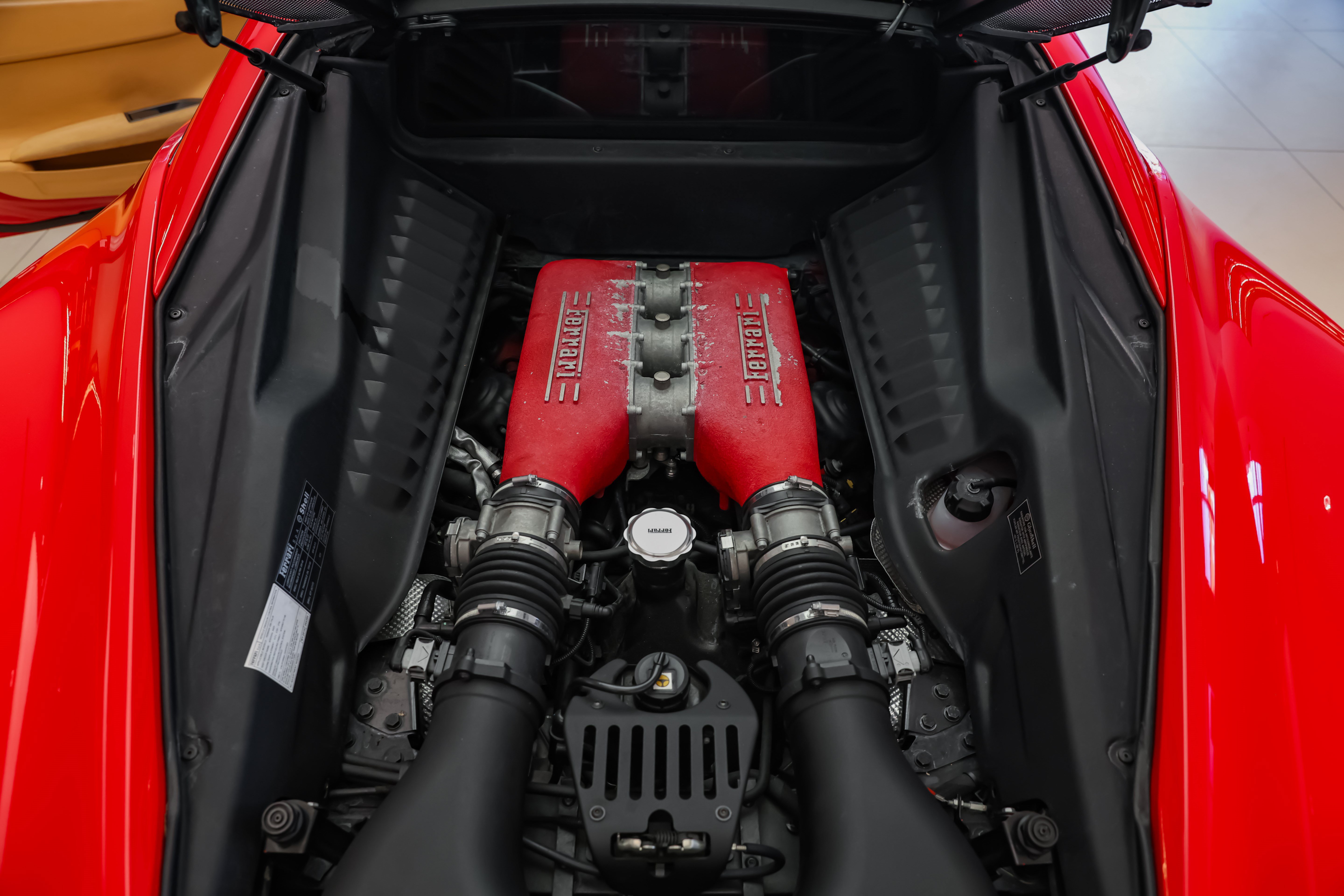 Used 2010 Ferrari 458 Italia Coupe RWD image 35