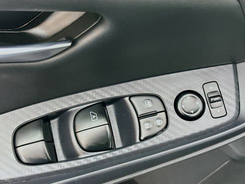 Used 2024 Nissan Sentra SV image 15