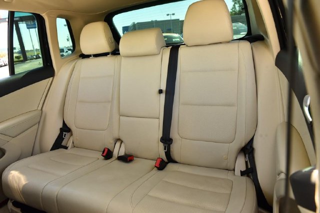 Used 2016 Volkswagen Tiguan SE FWD image 18