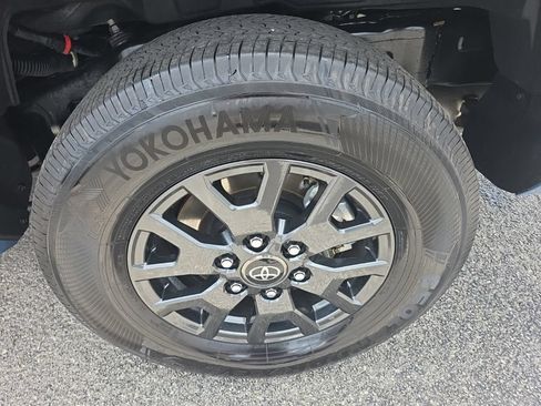 Certified 2026 Toyota 4Runner SR5 AWD/4WD image 7