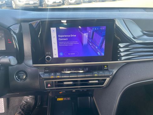 Used 2025 Toyota Camry LE image 18