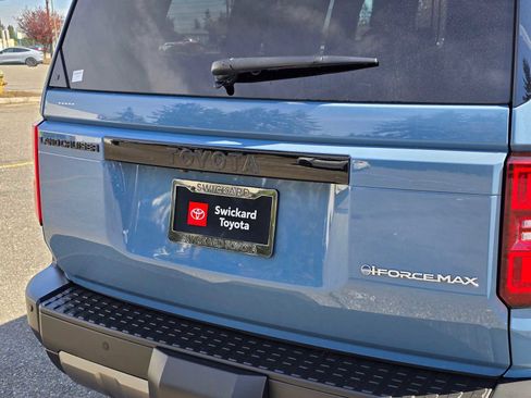 Used 2025 Toyota Land Cruiser w/ Premium Package AWD/4WD image 15