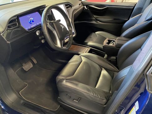 Used 2017 Tesla Model X 75D image 10