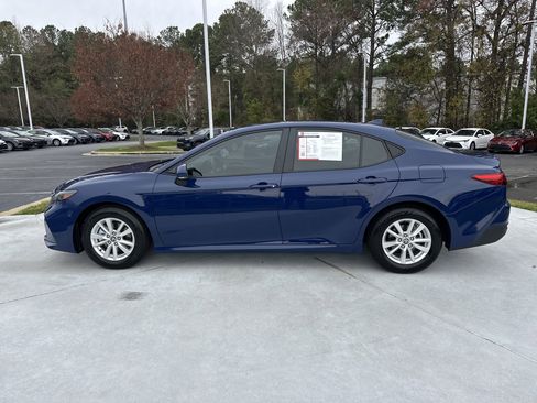 Certified 2025 Toyota Camry LE image 7