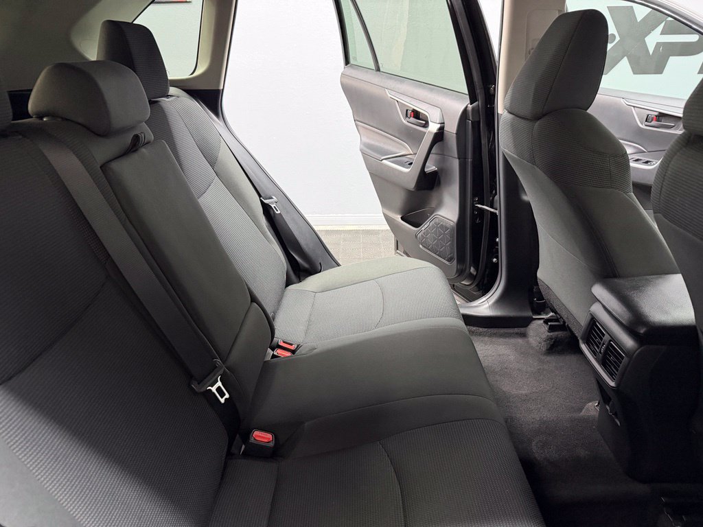 Used 2022 Toyota RAV4 LE FWD image 43