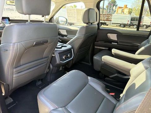 Certified 2025 Ford Expedition Active image 12