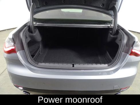 Used 2023 BMW 430i Coupe w/ Premium Package image 16