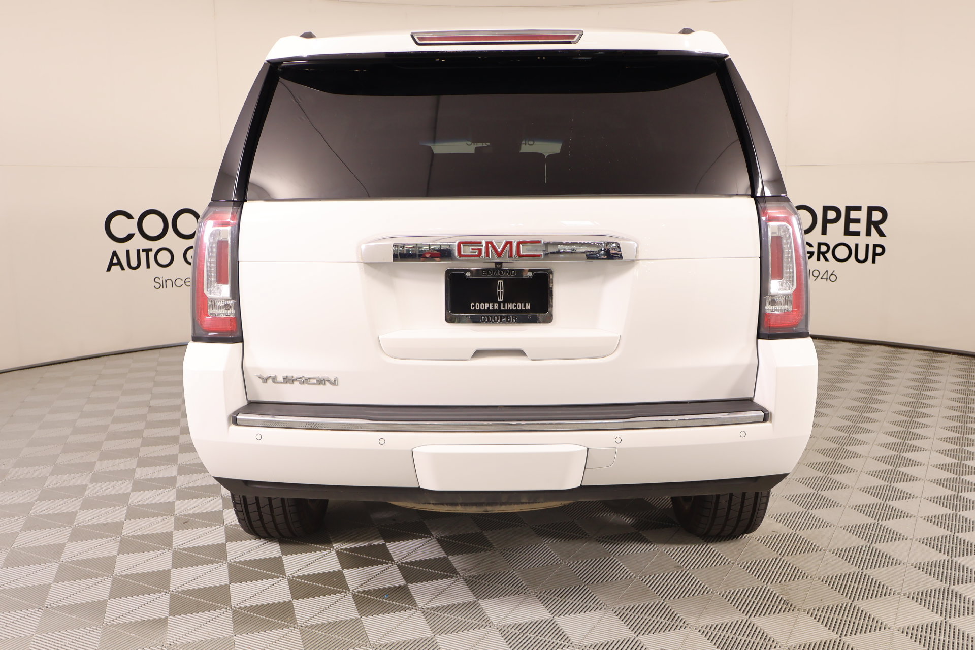 Used 2018 GMC Yukon Denali w/ Denali Ultimate Package AWD/4WD image 25
