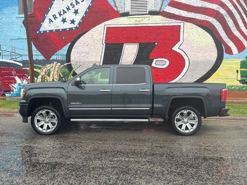 Used 2018 GMC Sierra 1500 Denali w/ Denali Ultimate Package AWD/4WD image 3