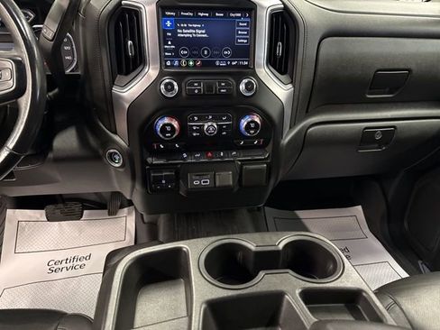 Used 2022 GMC Sierra 1500 SLT w/ X31 Off-Road Package image 18