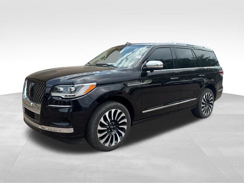 Used 2023 Lincoln Navigator Black Label AWD/4WD image 4