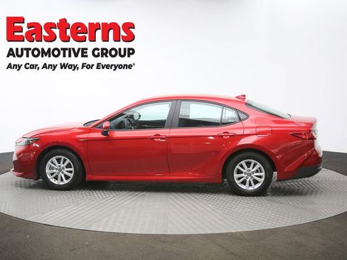 Used 2025 Toyota Camry LE FWD image 60