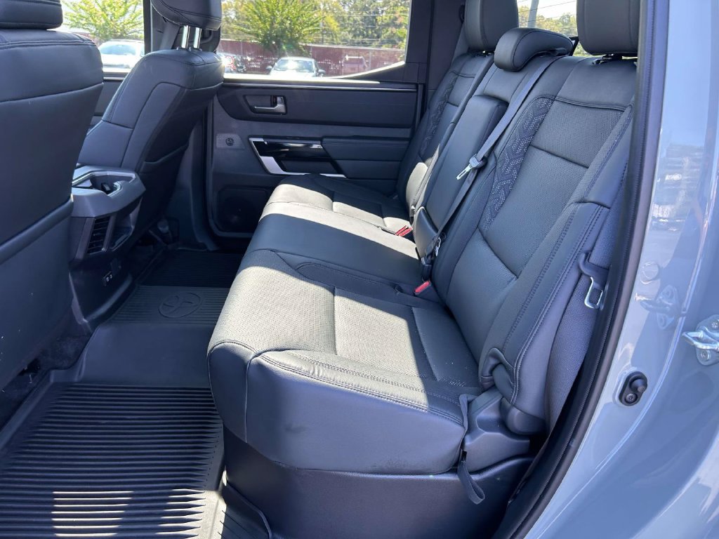 Used 2025 Toyota Tundra Limited AWD/4WD image 16