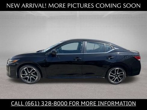 Used 2025 Nissan Sentra SR FWD image 2