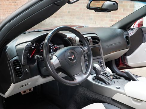 Used 2007 Chevrolet Corvette Coupe w/ Preferred Equipment Group image 44