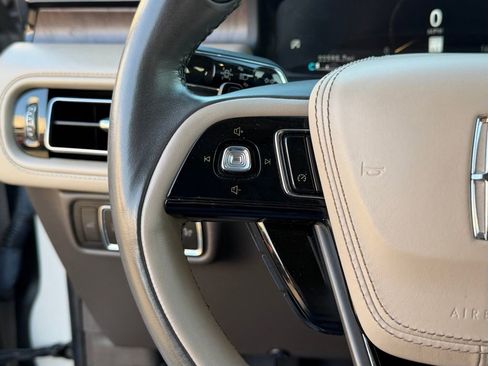 Used 2023 Lincoln Aviator Reserve image 21