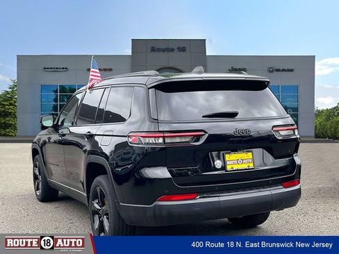 Used 2024 Jeep Grand Cherokee L Laredo AWD/4WD image 3