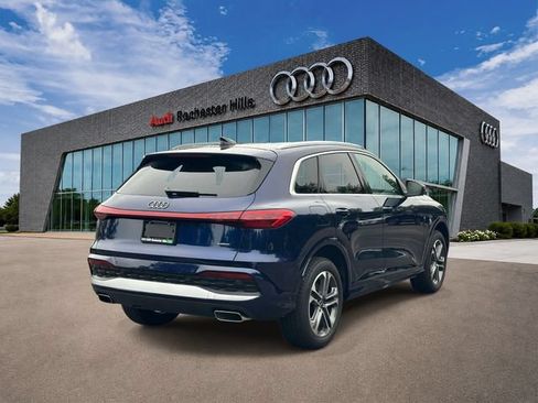 Certified 2025 Audi Q5 Premium w/ Convenience Package AWD/4WD image 5