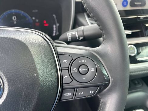 Used 2025 Toyota Corolla XSE FWD image 23